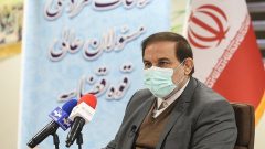 مردم حق نقد کردن دارند