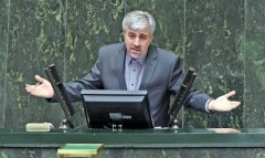 توضیحات وزیر ورزش و جوانان درباره امکان حضور بانوان در مسابقات لیگ برتر فوتبال