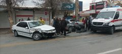 برخورد دو خودرو سواری در نورآباد